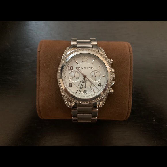 Michael Kors watch - Picture 2 of 3